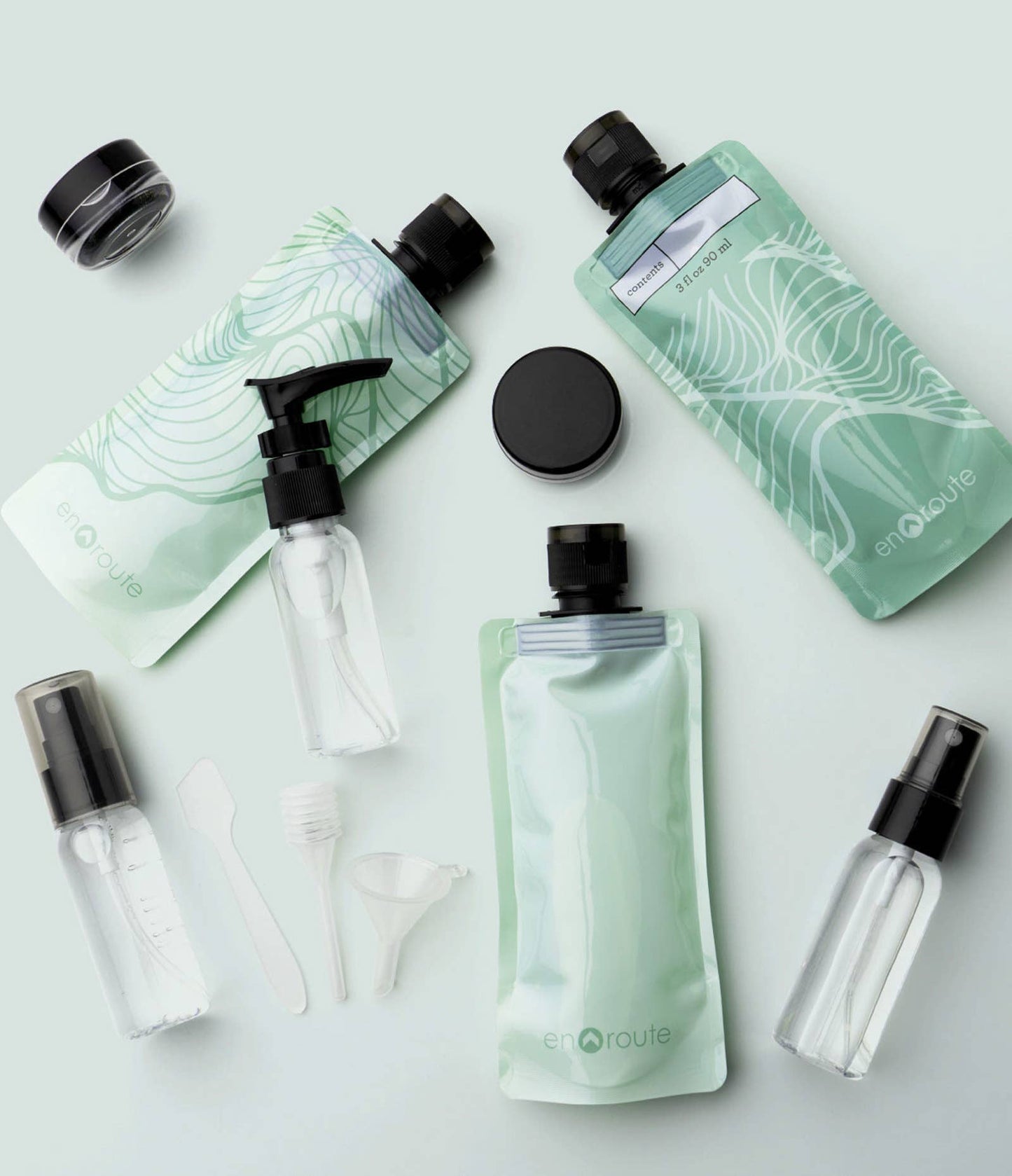 DM Merchandising - En Route The Jet Set Travel Kit